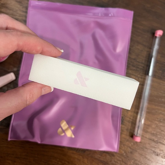 Olive & June Mani Kit - Picture 8 of 9